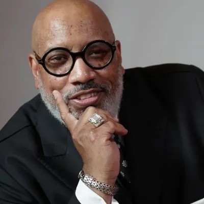 Dr Johnnie Green